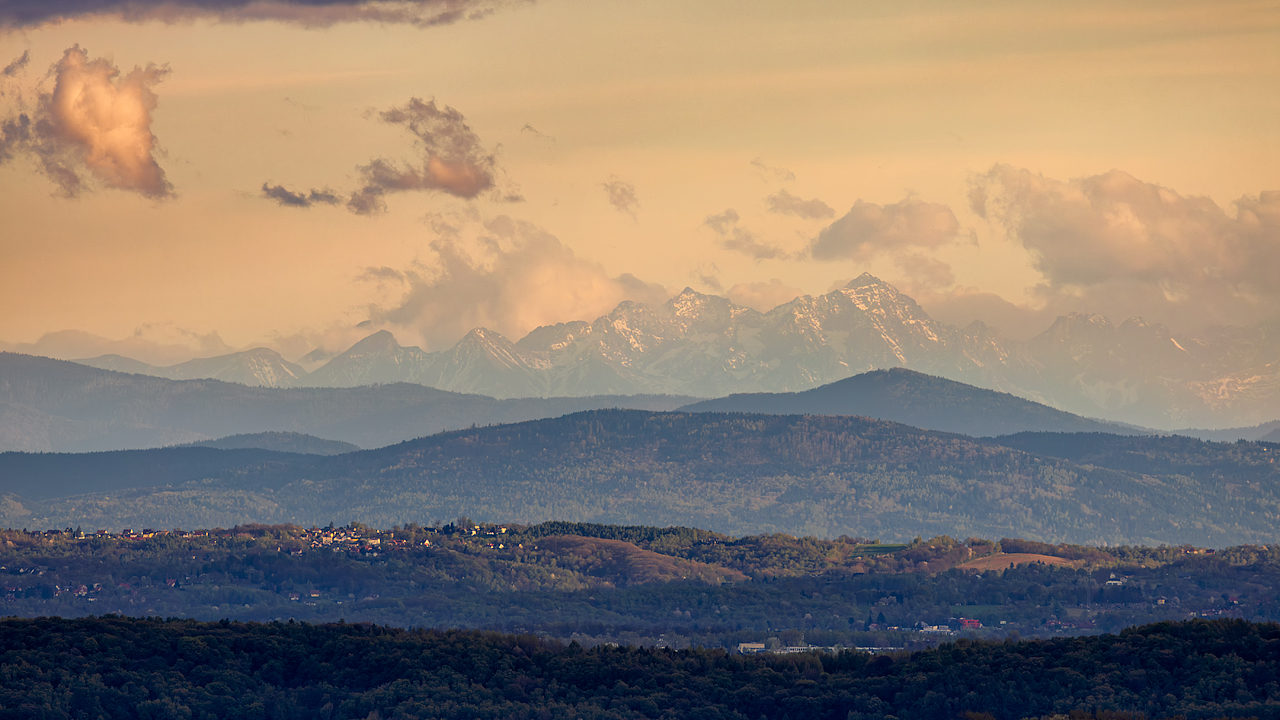 Kliknij obrazek, aby uzyskać większą wersję

Nazwa:	Tatry.jpg
Wyświetleń:	73
Rozmiar:	672,1 KB
ID:	19887