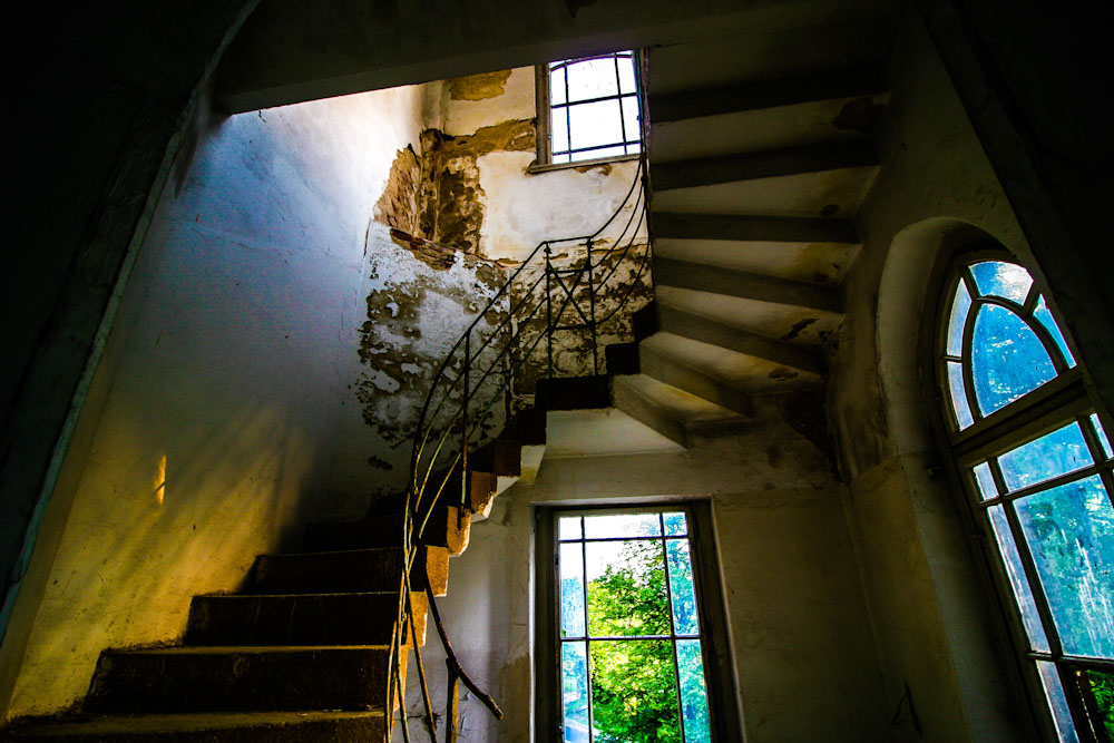 Kliknij obrazek, aby uzyskać większą wersję

Nazwa:	urbex mokrzeszów klatka schodowa forum.jpg
Wyświetleń:	139
Rozmiar:	167,4 KB
ID:	4642
