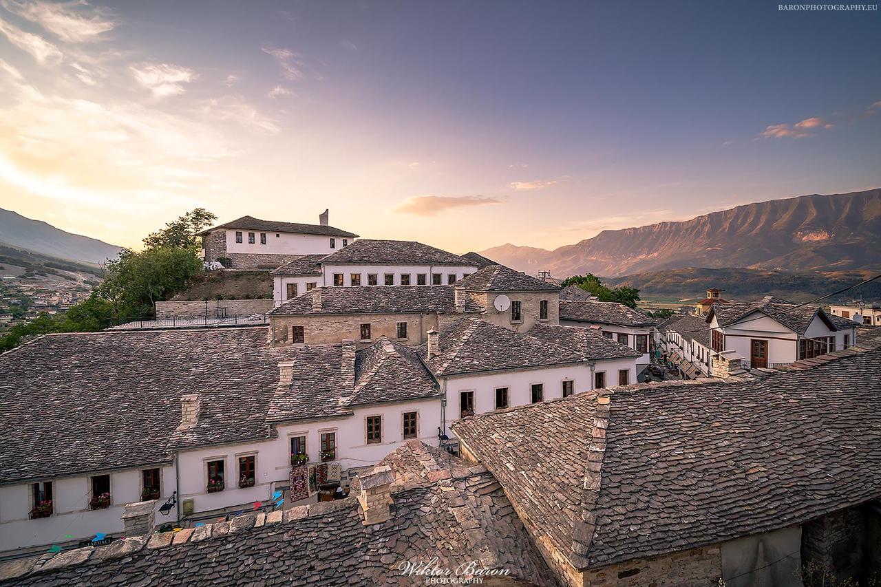 Kliknij obrazek, aby uzyskać większą wersję

Nazwa:	Gjirokastra - Zabudowa starego miasta.jpg
Wyświetleń:	8
Rozmiar:	377,6 KB
ID:	7218